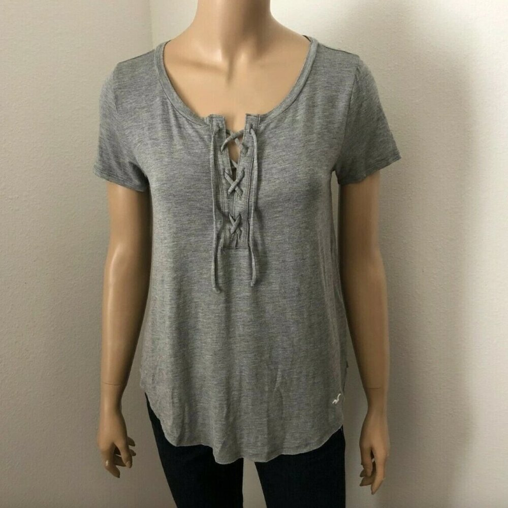 NWT Hollister Lace Up Shirt Size XS Gray Must Have Collection Top T-Shirt